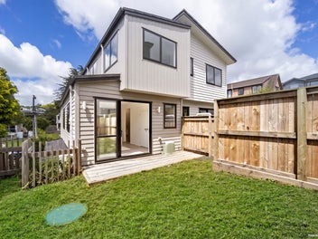 16F Sheridan Drive, New Lynn, Auckland