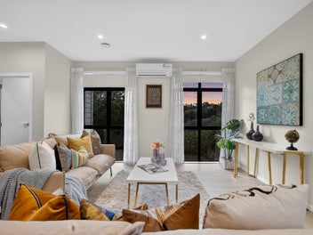 17B Strathnaver Crescent, Lynfield, Auckland