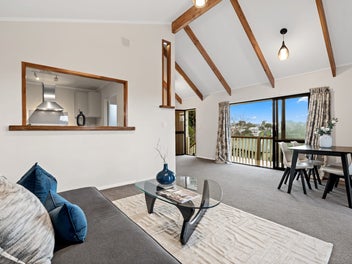 1/40 Lilburn Crescent, Massey, Auckland