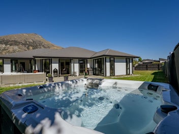 32 Hope Avenue, Lake Hayes, Queenstown