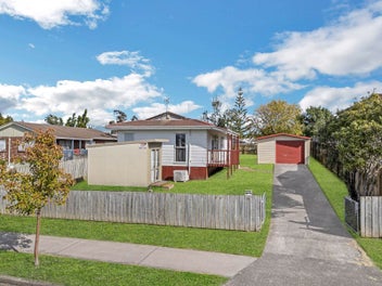27 Secretariat Place, Randwick Park, Auckland