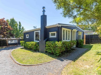 8 Winara Avenue, Waikanae