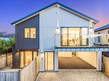 3C Dawnhaven Drive, Te Atatu Peninsula, Auckland