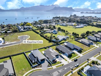41 Kaurinui Crescent, One Tree Point