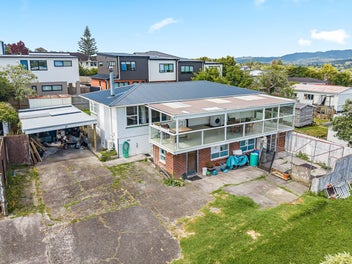27 Choice Avenue, Henderson, Auckland
