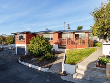 1 Kinmont Crescent, Kinmont Park, Mosgiel