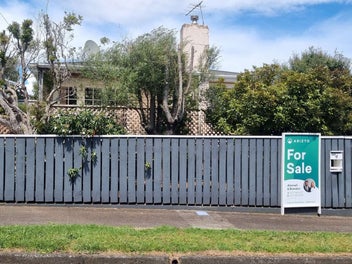 4 Sardinha Place, Marfell, New Plymouth