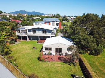 5 John Street, Raglan, Raglan