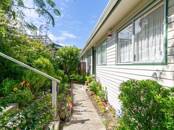 15A Florio Terrace, Tawa, Wellington