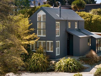 7 Holly Court, Kelvin Heights, Queenstown