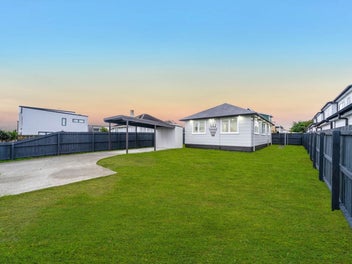 1/82 Swaffield Road, Papatoetoe, Auckland