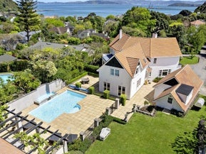 60 Cheviot Road, Lowry Bay, Lower Hutt