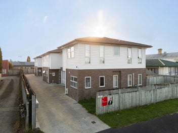 4/12 Blackburn Street, Frankton, Hamilton