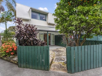 25/1 Water Street, Otahuhu, Auckland