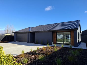 8 Wallis Drive, Cromwell, Cromwell