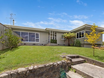 2 Dunallen Avenue, Marton