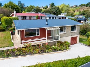 17 Bell Crescent, Concord, Dunedin