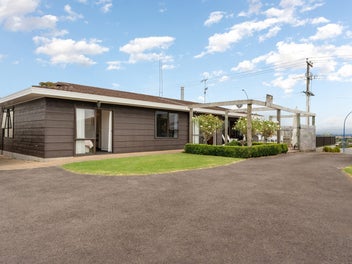 206 Cambridge Road, Bethlehem, Tauranga