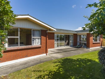 14 Queen Street, Milton