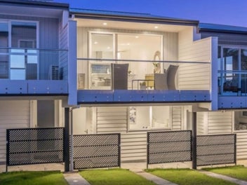 8/70A Barrack Road, Mount Wellington, Auckland