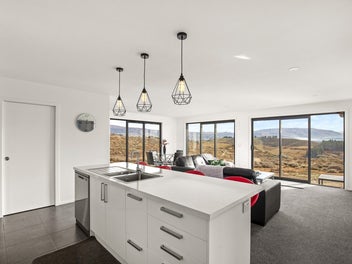 29 Old Golf Course Road, Bridge Hill, Alexandra