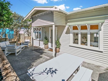 39A Whitney Street, New Windsor, Auckland