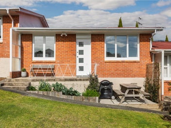 2/1034A New North Road, Mount Albert, Auckland