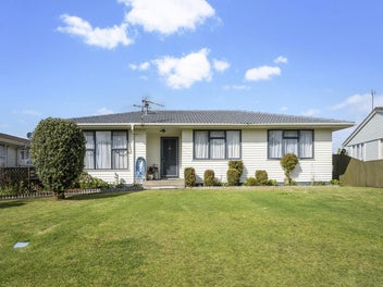 102 Chingford Close, Mangere, Auckland