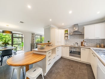 5 Winchester Avenue, Pinehaven, Upper Hutt