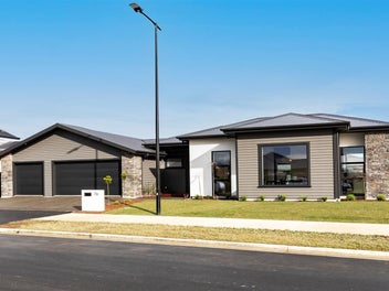 76 Whitehorn Drive, Lincoln, Lincoln