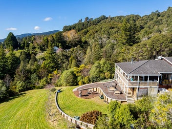 219B Katherine Mansfield Drive, Whitemans Valley