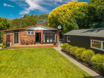 147 Whitby Road, Wakefield