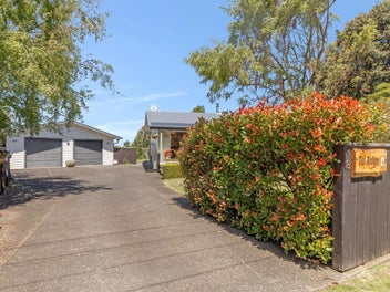 18 Pickwick Road, Otamatea, Whanganui