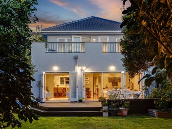 20 Tuatoru Street, Eastbourne, Lower Hutt