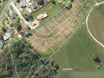 6 Whaka Street, Maungaturoto
