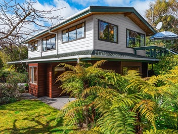 65 Harvey Street, Waipahihi, Taupo