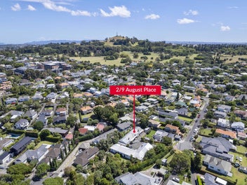2/9 August Place, Greenlane, Auckland