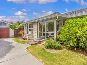 2/34 Brogar Place, Casebrook, Christchurch