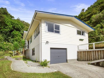 18 Westhaven Drive, Tawa, Wellington