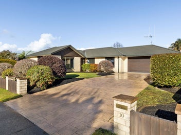 10 Cairns Crescent, Rototuna, Hamilton