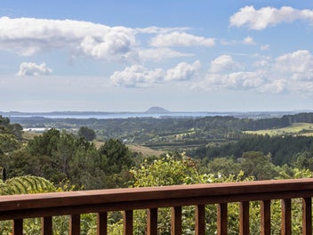 417 Hot Springs Road, Tahawai