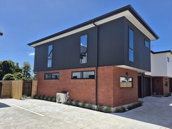 3/200 Main North Road, Redwood, Christchurch