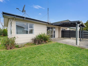 1 Dunk Place, Milson, Palmerston North