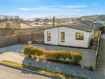 25 Royal Terrace, Alexandra, Alexandra