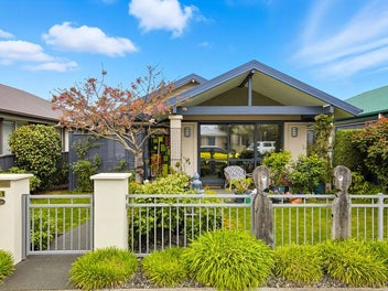 85 Pegasus Boulevard, Pegasus, Pegasus