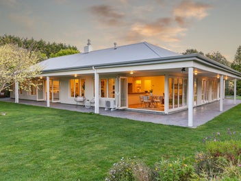 30 Gladys Scott Place, Tawa, Wellington