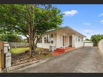 18 Bridge Avenue, Te Atatu South, Auckland