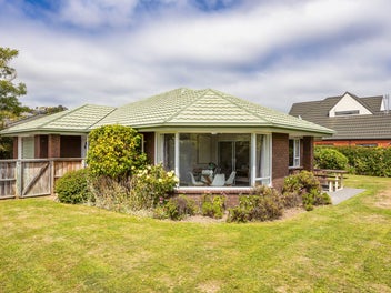 16 Penruddock Rise, Westmorland, Christchurch