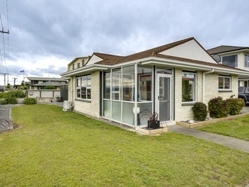 1/30 Meeanee QUAY, WESTSHORE, NAPIER