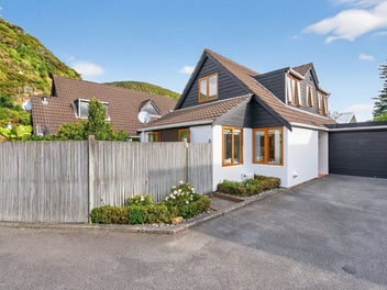 2/130 Muritai Road, Eastbourne, Lower Hutt